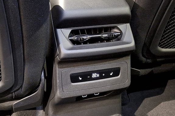 Audi Q6 e-tron 21 of 21