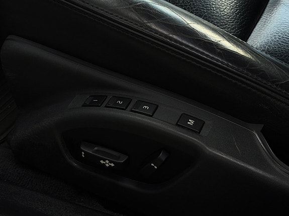 Volvo XC70 11 of 15