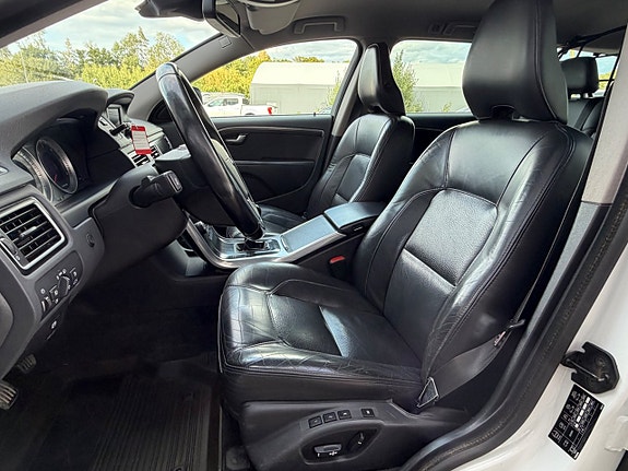 Volvo XC70 6 of 15