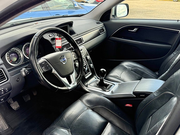 Volvo XC70 7 of 15
