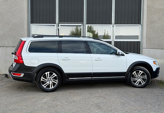 Volvo XC70 3 of 15