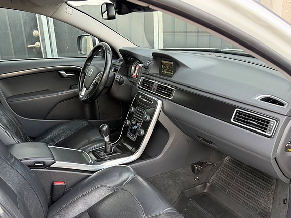 Volvo XC70 10 of 15