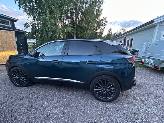 Peugeot 3008 4 of 7