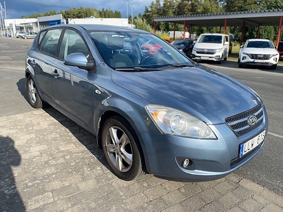 Kia Ceed 2 of 6