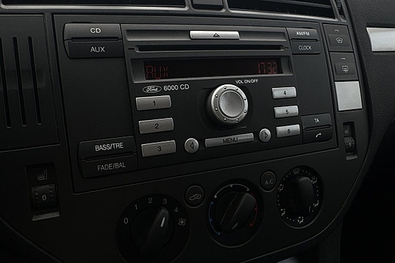 Ford C-Max 16 of 20