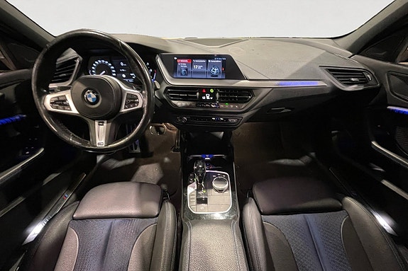 BMW 118d 11 of 17