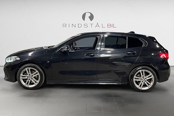 BMW 118d 4 of 17