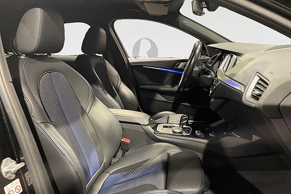 BMW 118d 15 of 17