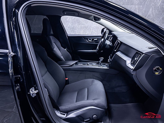 Volvo V60 Cross Country 15 of 29