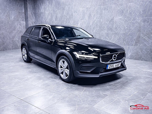 Volvo V60 Cross Country 9 of 29