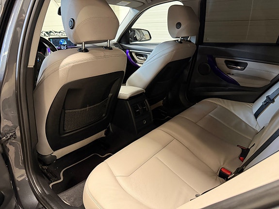 BMW 328i 17 of 21