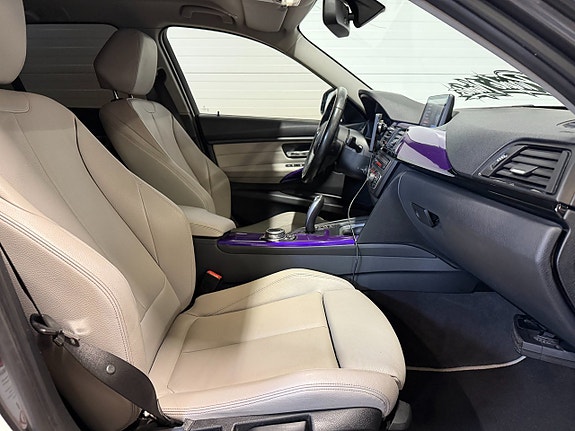 BMW 328i 12 of 21