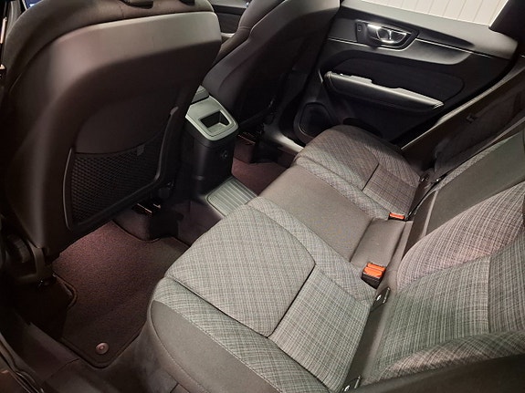 Volvo XC60 13 of 15