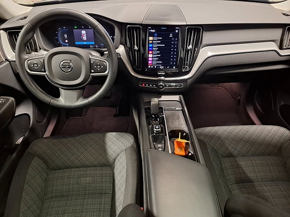 Volvo XC60 10 of 15