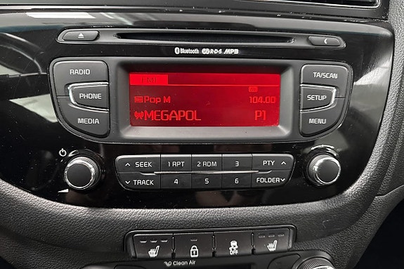 Kia Ceed 13 of 17