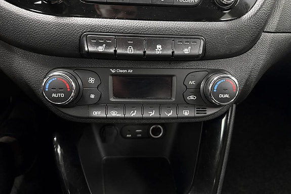 Kia Ceed 14 of 17