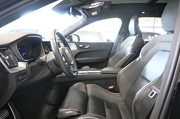 Volvo XC60 8 of 27