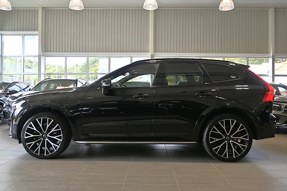 Volvo XC60 2 of 27