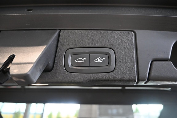 Volvo XC60 15 of 27