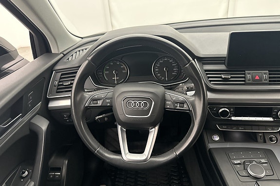 Audi Q5 12 of 30