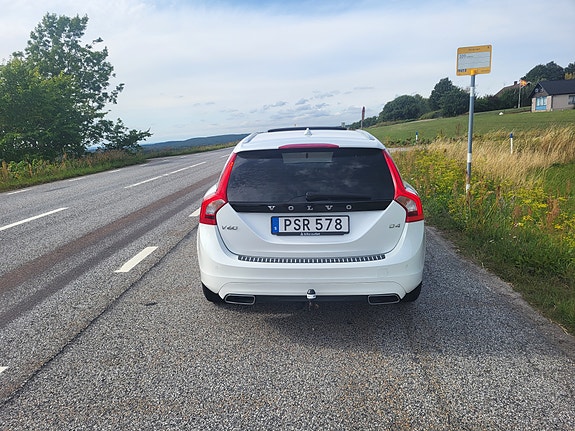 Volvo V60 6 of 8
