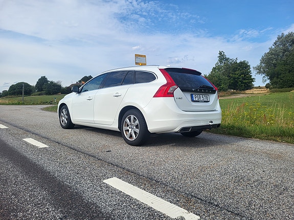Volvo V60 3 of 8