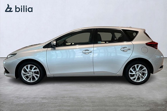Toyota Auris 3 of 23
