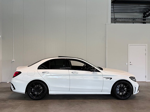 Mercedes-Benz C43 2 of 24