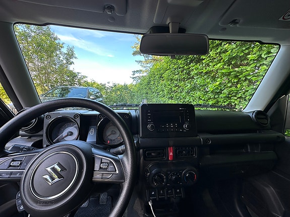Suzuki Jimny 3 of 5