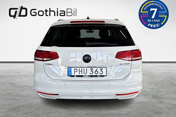 Volkswagen Passat 6 of 23