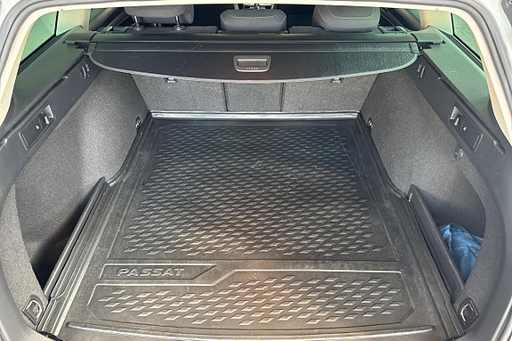 Volkswagen Passat 23 of 23