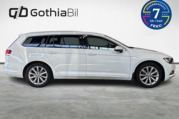 Volkswagen Passat 4 of 23