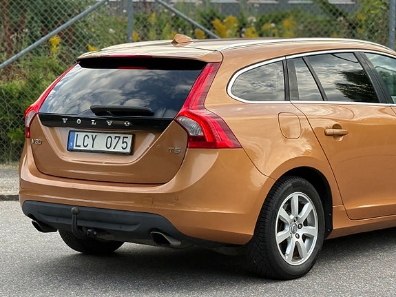 Volvo V60 15 of 17