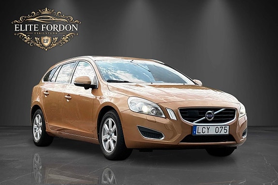 Volvo V60 2 of 17