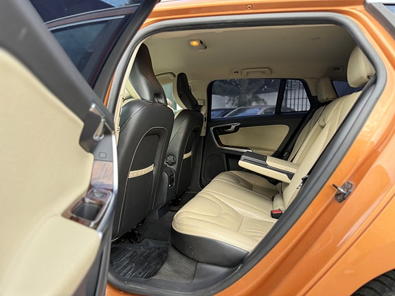 Volvo V60 11 of 17
