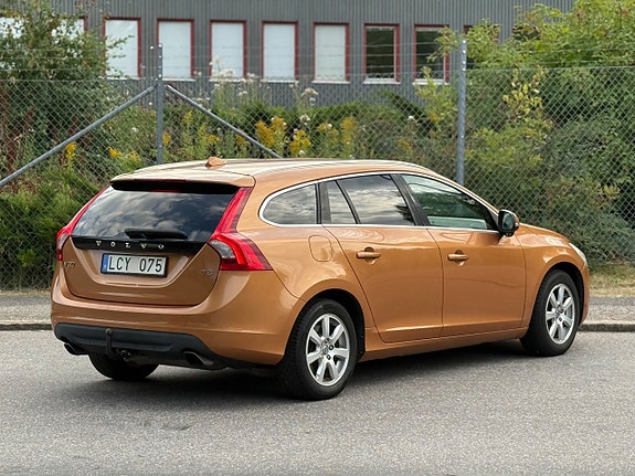 Volvo V60 14 of 17