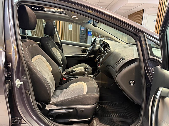 Kia Ceed 18 of 25