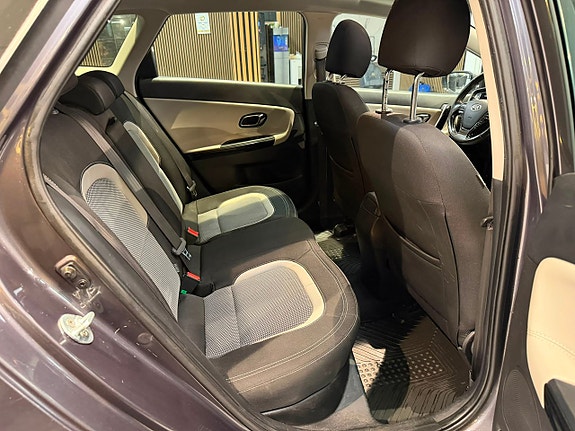 Kia Ceed 17 of 25