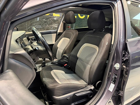 Kia Ceed 15 of 25