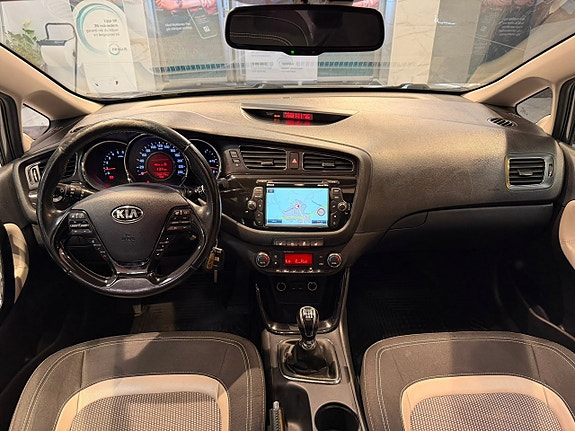 Kia Ceed 9 of 25