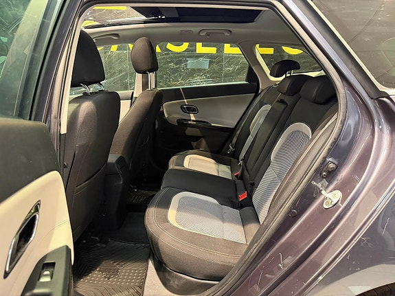 Kia Ceed 16 of 25