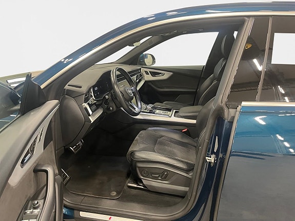 Audi Q8 9 of 15