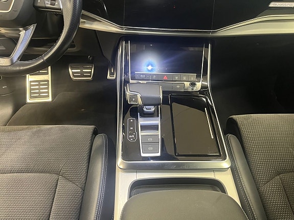 Audi Q8 11 of 15