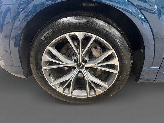 Audi Q8 14 of 15