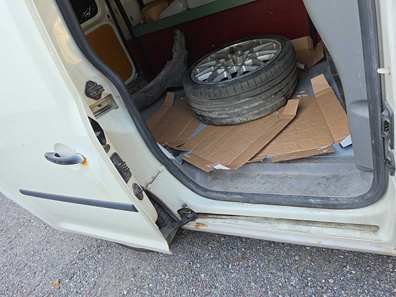 Volkswagen Caddy 3 of 6