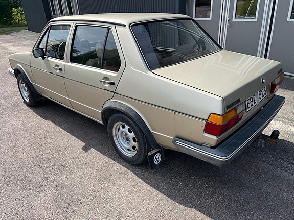 Volkswagen Jetta 4 of 6