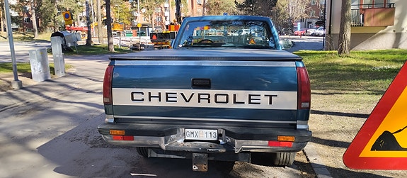 Chevrolet C2500 3 of 4