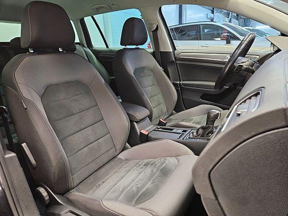Volkswagen Golf Alltrack 13 of 26