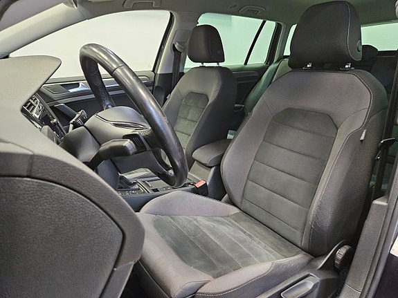 Volkswagen Golf Alltrack 14 of 26