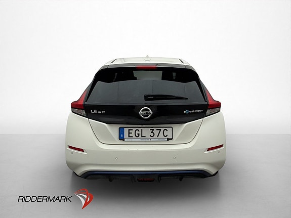 Nissan Leaf 7 of 30